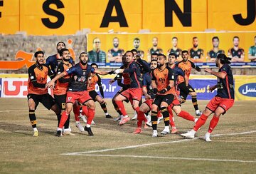 پیروزی تیم فوتبال مس رفسنجان برابر هوادار تهران