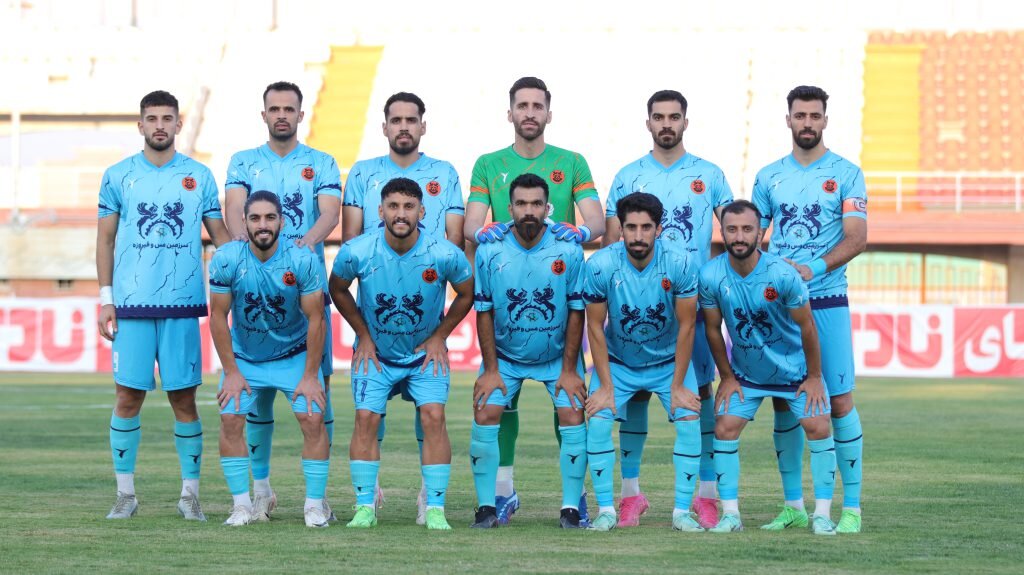 پایان دربی کرمانیها با تساوی بدون گل پایان دربی کرمانیها با تساوی بدون گل