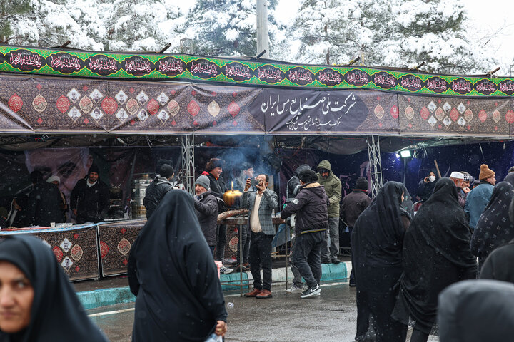 خدمت‌رسانی موکب‌ شهدای شرکت ملی صنایع مس ایران در پنجمین سالگرد شهادت سپهبد حاج قاسم سلیمانی در گلزار شهدای کرمان