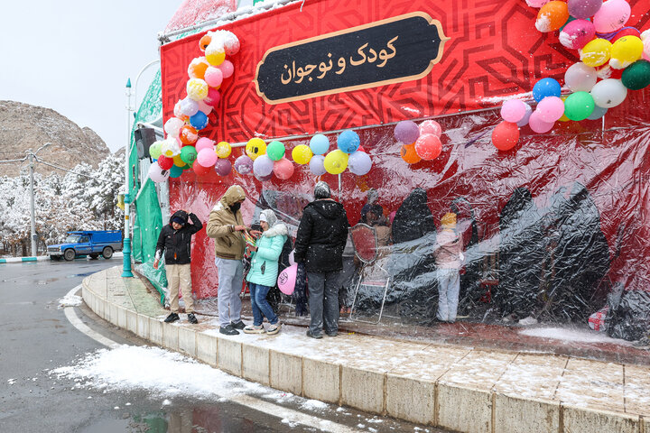 خدمت‌رسانی موکب‌ شهدای شرکت ملی صنایع مس ایران در پنجمین سالگرد شهادت سپهبد حاج قاسم سلیمانی در گلزار شهدای کرمان