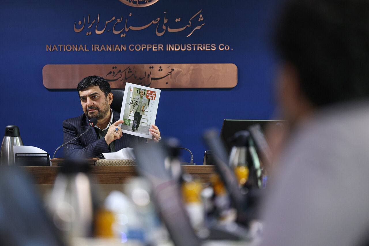 شهید حاج قاسم سلیمانی الگوی وفاداری و ایثار برای نسلهای آینده است شهید حاج قاسم سلیمانی الگوی وفاداری و ایثار برای نسلهای آینده است