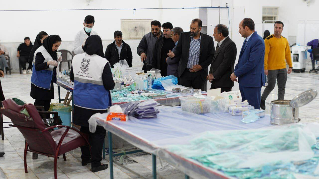 بهرهمندی ۸۰۰ نفر از اهالی همتآباد آگاه رفسنجان از خدمات درمانی مجتمع مس سرچشمه بهرهمندی ۸۰۰ نفر از اهالی همتآباد آگاه رفسنجان از خدمات درمانی مجتمع مس سرچشمه