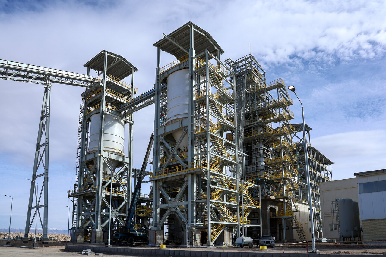 بازدید رئیس هیاتعامل ایمیدرو و مدیرعامل شرکت ملی مس از طرحهای توسعهای مجتمع مس شهربابک بازدید رئیس هیاتعامل ایمیدرو و مدیرعامل شرکت ملی مس از طرحهای توسعهای مجتمع مس شهربابک