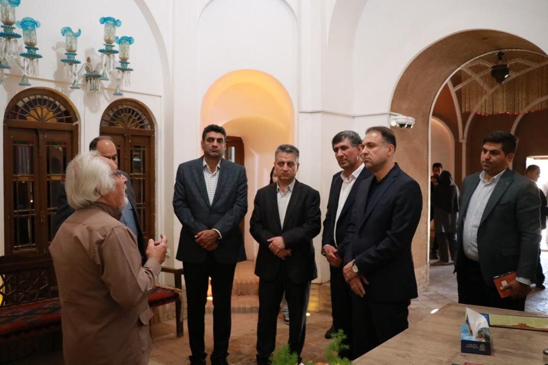 مدیرعامل شرکت ملی صنایع مس ایران از عمارت «حاجآقا علی» رفسنجان بازدید کرد مدیرعامل شرکت ملی صنایع مس ایران از عمارت «حاجآقا علی» رفسنجان بازدید کرد