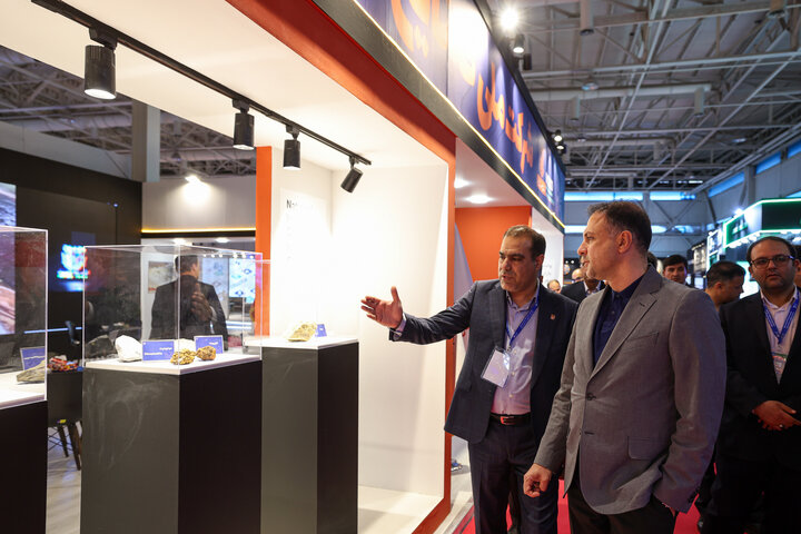 بازدید مدیرعامل شرکت ملی صنایع مس ایران  از نمایشگاه ایران اکسپو ۱۴۰۴ و غرفه سازمان توسعه و نوسازی معادن و صنایع معدنی ایران