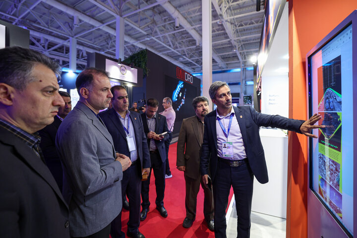 بازدید مدیرعامل شرکت ملی صنایع مس ایران  از نمایشگاه ایران اکسپو ۱۴۰۴ و غرفه سازمان توسعه و نوسازی معادن و صنایع معدنی ایران