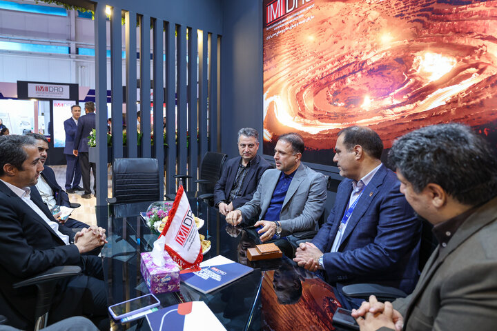 بازدید مدیرعامل شرکت ملی صنایع مس ایران  از نمایشگاه ایران اکسپو ۱۴۰۴ و غرفه سازمان توسعه و نوسازی معادن و صنایع معدنی ایران