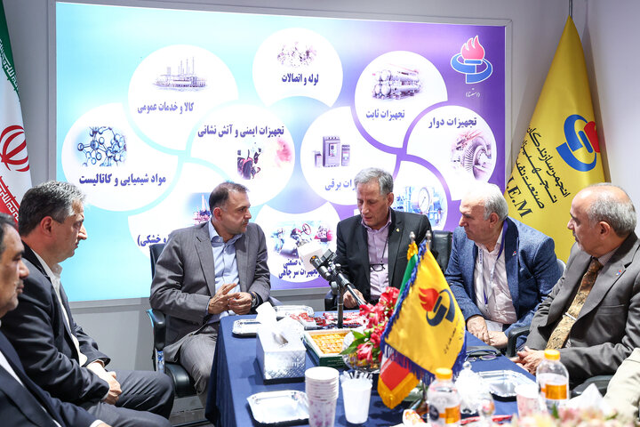 حضو رمدیرعامل شرکت ملی صنایع مس ایران در بیست‌ونهمین نمایشگاه بین‌المللی نفت، گاز و پتروشیمی
