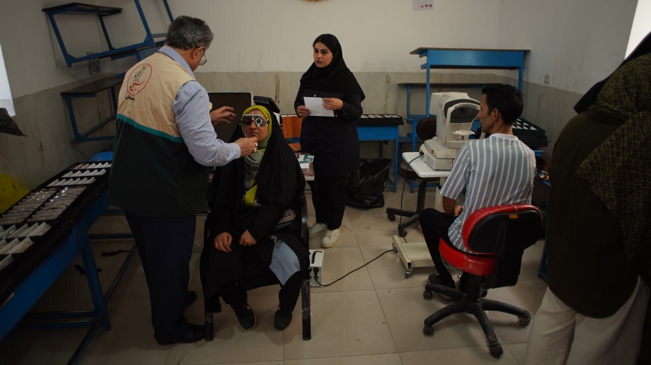 بیش از ۱۲۰۰ خدمت درمانی به اهالی روستای اسلامآباد رفسنجان ارائه شد