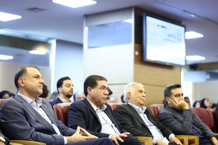 میزگرد تخصصی «مس؛ فرصت صنعتی قرن، تجارت آینده و سکوی نوآوری‌های سبز» در جریان سومین روز رویداد جامع معدن و صنایع معدنی ۱۴۰۴
