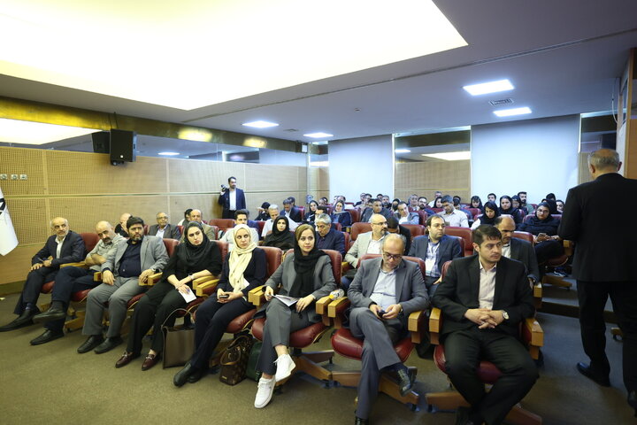 میزگرد تخصصی «مس؛ فرصت صنعتی قرن، تجارت آینده و سکوی نوآوری‌های سبز» در جریان سومین روز رویداد جامع معدن و صنایع معدنی ۱۴۰۴