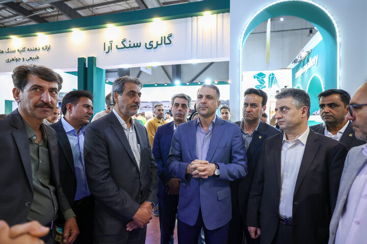 بازدید مدیرعامل شرکت ملی صنایع مس ایران بهمراه نماینده شهربابک در مجلس شورای اسلامی از دومین نمایشگاه بین‌المللی گوهرسنگ‌ها