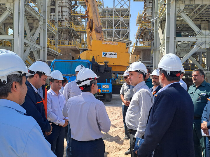 دریچه لنز «مسپرس»؛ روایت بازدید مدیرعامل از طرحهای توسعه شهربابکدکتر سید مصطفی فیض، مدیرعامل شرکت ملی صنایع مس ایران در بازدید از مجتمع شهربابک، روند اجرای پروژههای توسعهای از جمله طرح آهک خاتونآباد، نیروگاه ۱۸۳ مگاواتی و فلوتاسیون سرباره با ظرفیت ۳۶ هزار تن کنسانتره را ارزیابی کرد؛ طرحهایی زیرساختی و کلیدی برای ارتقای ظرفیت تولید معدنی مس.