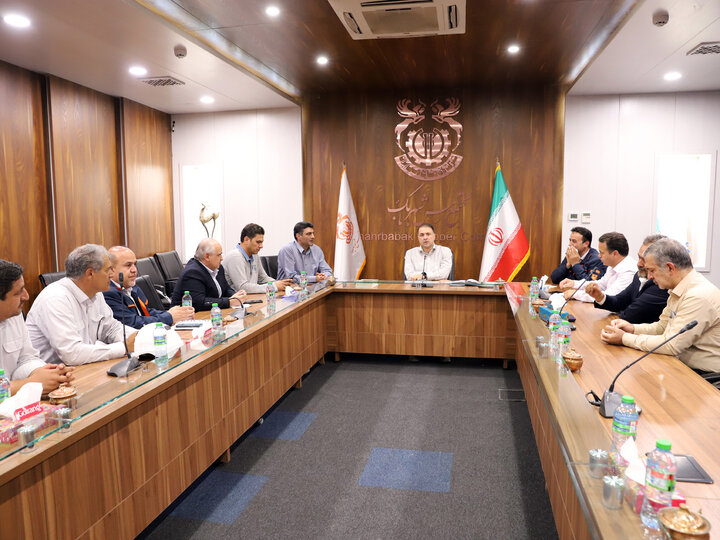 دریچه لنز «مسپرس»؛ روایت بازدید مدیرعامل از طرحهای توسعه شهربابکدکتر سید مصطفی فیض، مدیرعامل شرکت ملی صنایع مس ایران در بازدید از مجتمع شهربابک، روند اجرای پروژههای توسعهای از جمله طرح آهک خاتونآباد، نیروگاه ۱۸۳ مگاواتی و فلوتاسیون سرباره با ظرفیت ۳۶ هزار تن کنسانتره را ارزیابی کرد؛ طرحهایی زیرساختی و کلیدی برای ارتقای ظرفیت تولید معدنی مس.