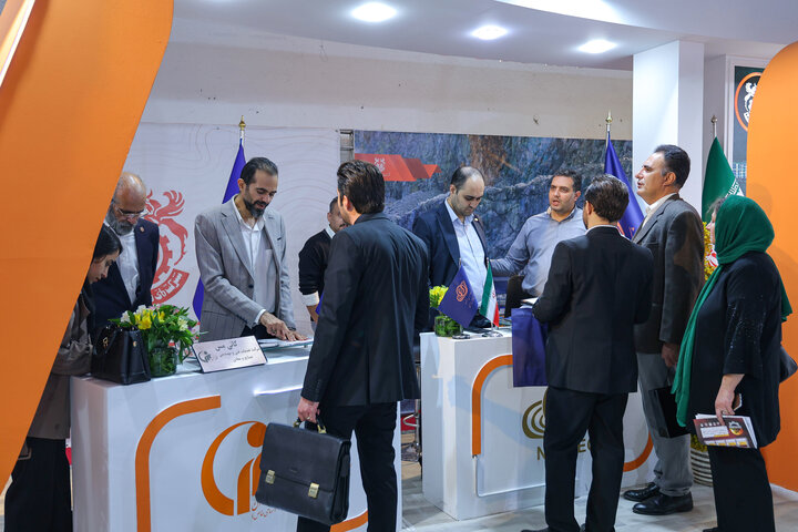 روز سوم نمایشگاه و بازدید وزیر محترم صمت از غرفه شرکت ملی صنایع مس ایران