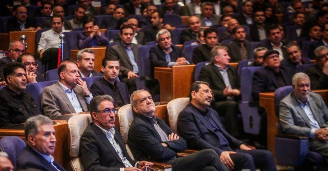 تقدیر رئیسجمهور از مدیرعامل شرکت ملی صنایع مس ایران