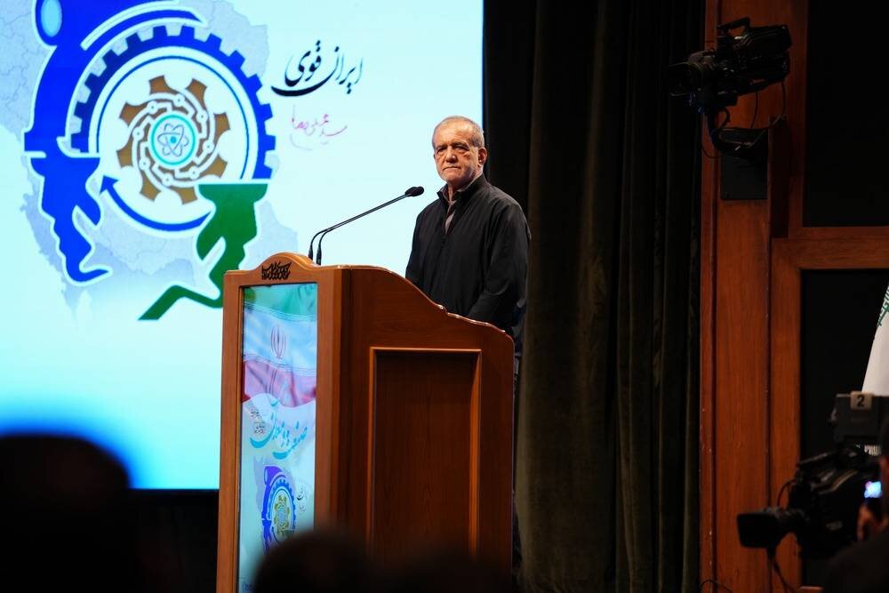 تقدیر رئیسجمهور از مدیرعامل شرکت ملی صنایع مس ایران