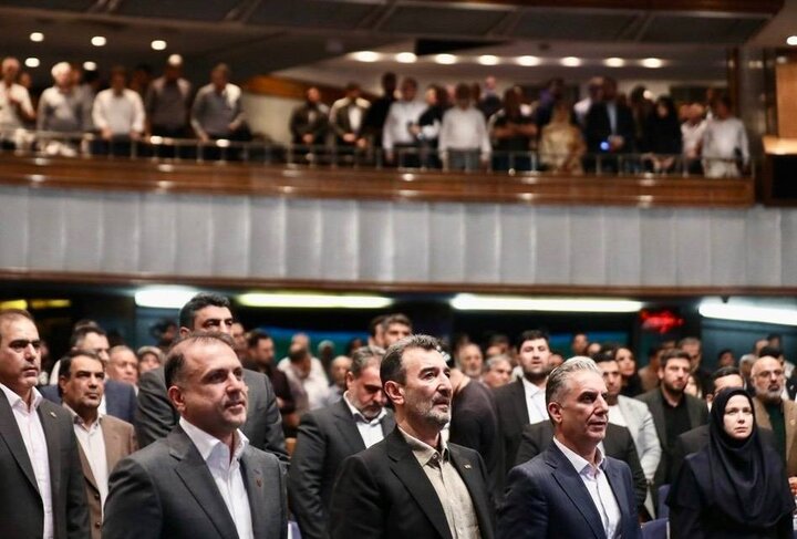 مجمع عمومی «فملی» از دریچه دوربین مس‌پرس