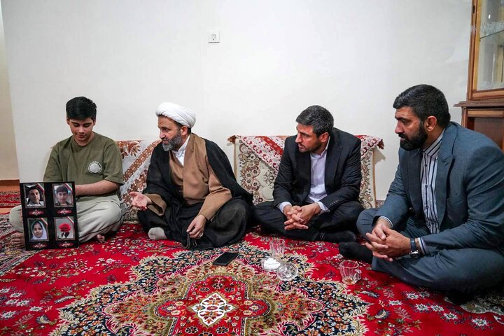 دیدار با خانواده شهدا