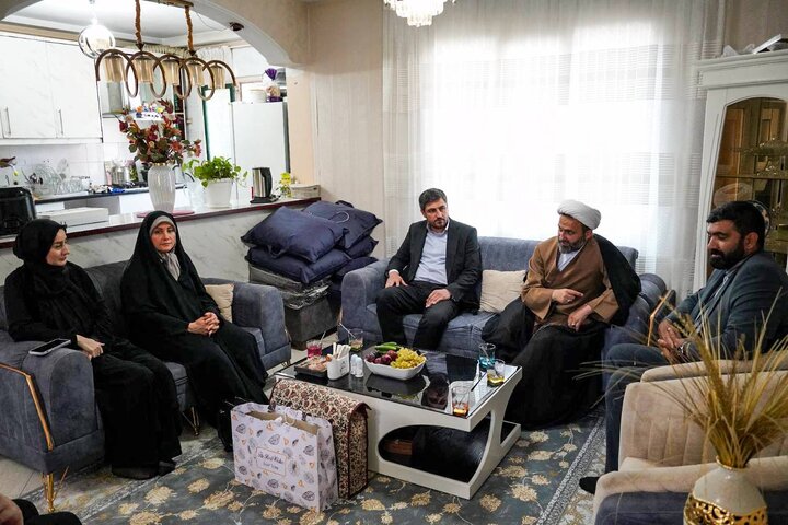 دیدار با خانواده شهدا