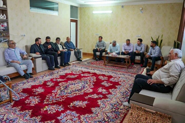 دیدار با خانواده شهدا