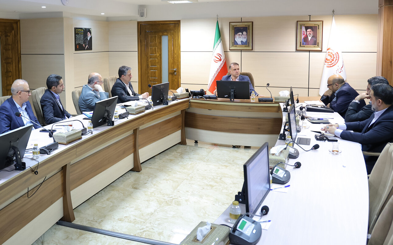پیروی شرکت ملی مس از سیاست صنعتی ایران مبتنی بر برنامه توسعه کشور با نگاه به آینده بازار جهان