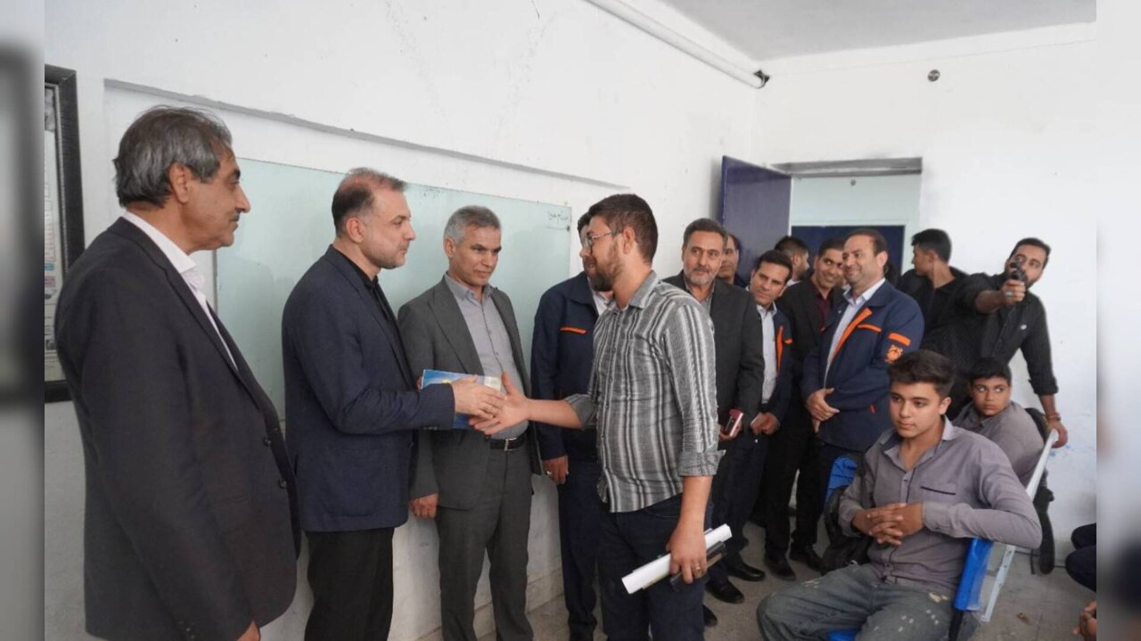 بازدید مدیرعامل شرکت ملی مس از هنرستان جوار کارخانهای شهربابک