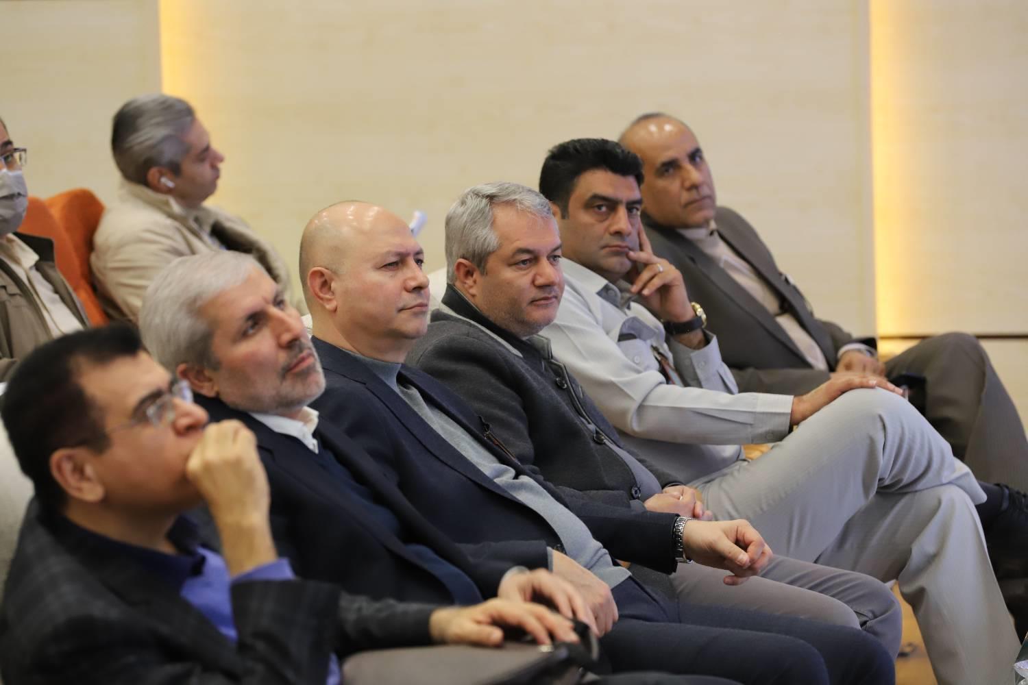 قدردانی از دکتر رستمی مدیرعامل شرکت مس برای برپایی گردهمایی نوآوری و فناوری 