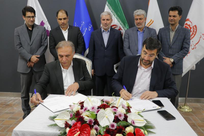  تفاهم‌نامه همکاری سرمایه گذاری مس سرچشمه برای ساخت قطعات در داخل امضا شد
